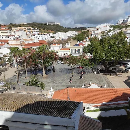 Pedro Samora Hostel Αλμπουφέιρα