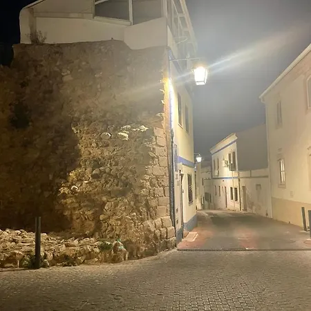 Pedro Samora Hostel Αλμπουφέιρα