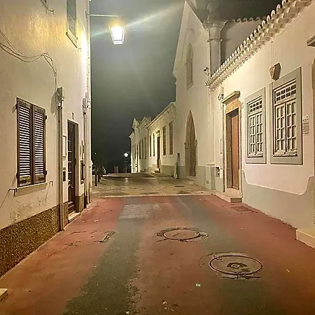 بيت شباب Pedro Samora